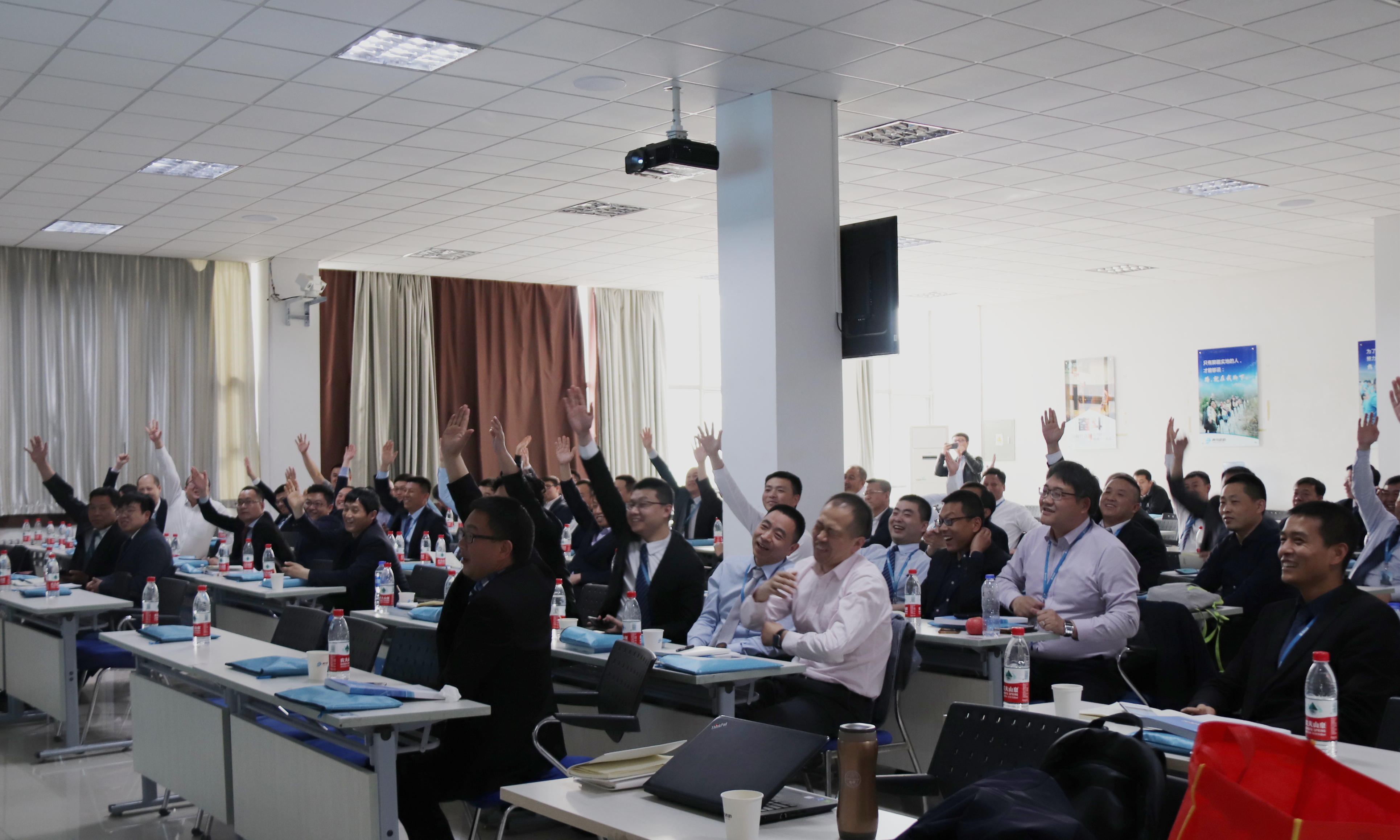 hahabet�ǳ��󺣹ٷ���վ-�����������ͷ